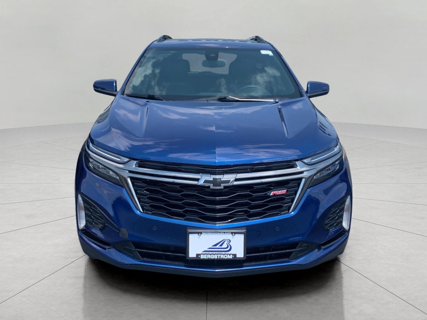 Used 2022 Chevrolet Equinox RS w/ LPO, Floor Liner Package AWD/4WD image 3