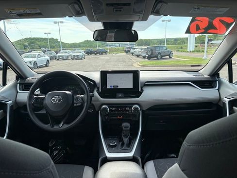 Certified 2025 Toyota RAV4 XLE AWD/4WD image 15