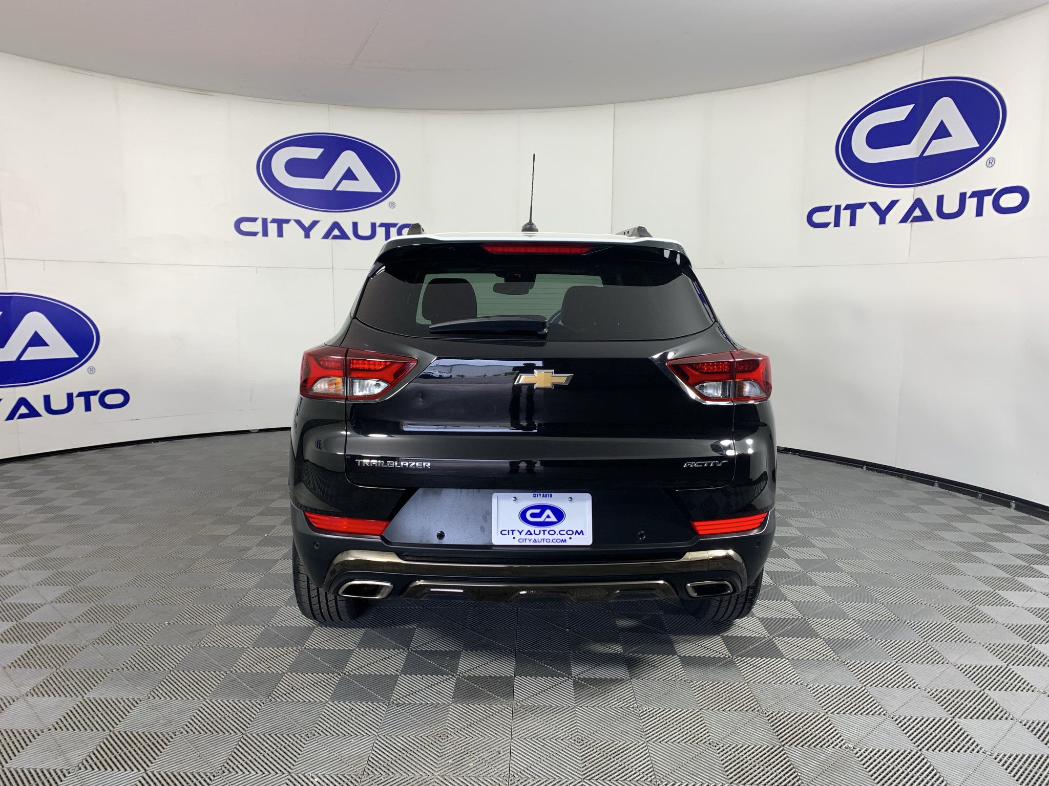Used 2021 Chevrolet TrailBlazer ACTIV w/ Sun and Liftgate Package FWD image 4