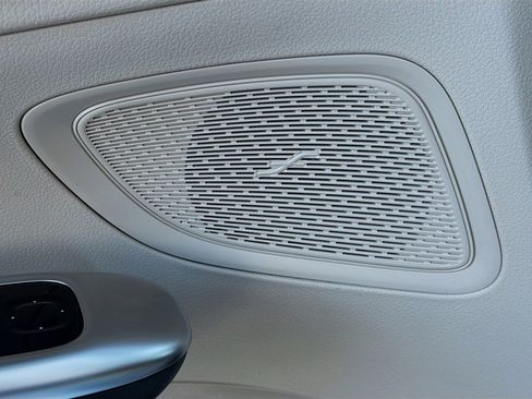 Used 2022 Mercedes-Benz C 300 Sedan image 23