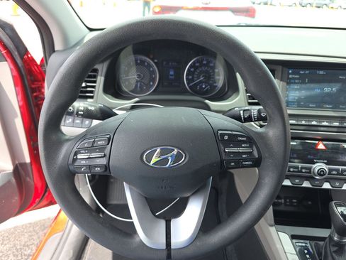Used 2020 Hyundai Elantra SEL w/ Convenience Package (C2) FWD image 13
