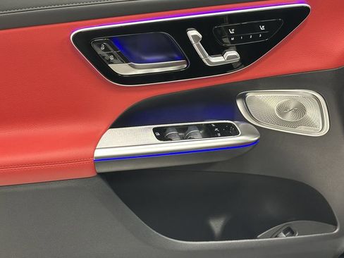 New 2026 Mercedes-Benz GLC 300 image 10