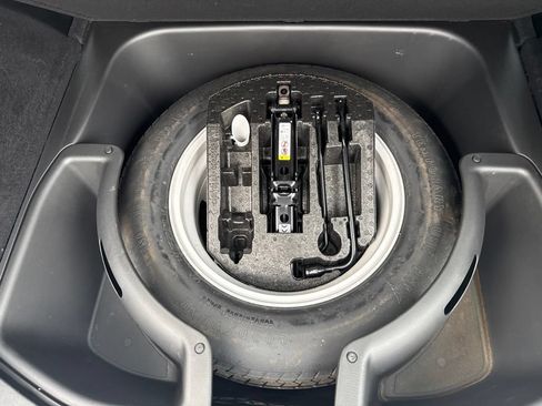 Used 2018 Jeep Grand Cherokee Limited AWD/4WD image 19