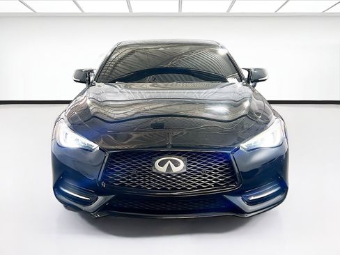 Used 2018 INFINITI Q60 3.0t Luxe w/ Sensory Package 3.0T Luxe RWD image 2