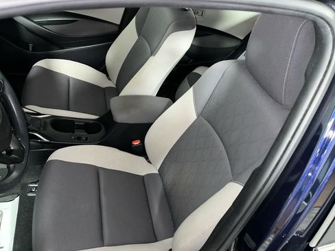 Used 2024 Toyota Corolla LE FWD image 15