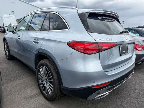 Certified 2025 Mercedes-Benz GLC 300 4MATIC image 8