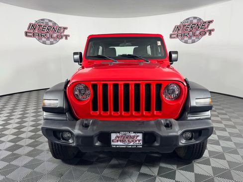 Used 2018 Jeep Wrangler Unlimited Sport image 2