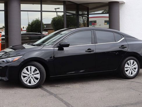 Used 2024 Nissan Sentra S image 4