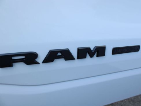 New 2026 RAM 1500 Big Horn AWD/4WD image 14