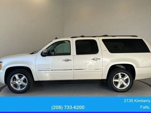 Used 2014 Chevrolet Suburban LTZ image 5