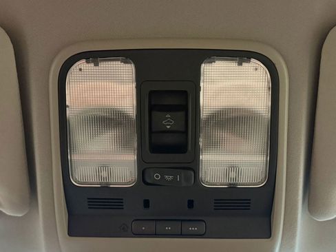 Used 2011 Acura RDX SH-AWD image 36