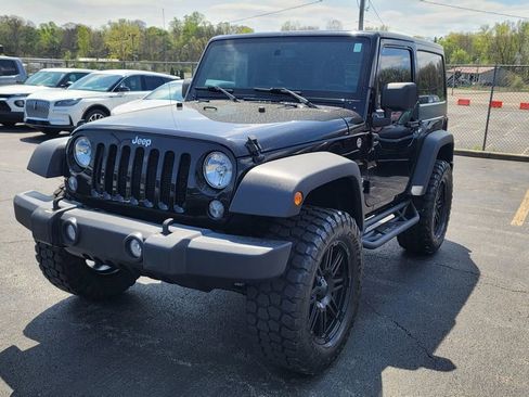 Used 2015 Jeep Wrangler Sport w/ Quick Order Package 24S AWD/4WD image 2