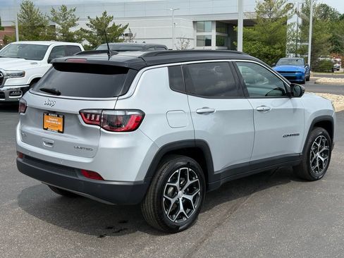 Certified 2024 Jeep Compass Limited AWD/4WD image 3