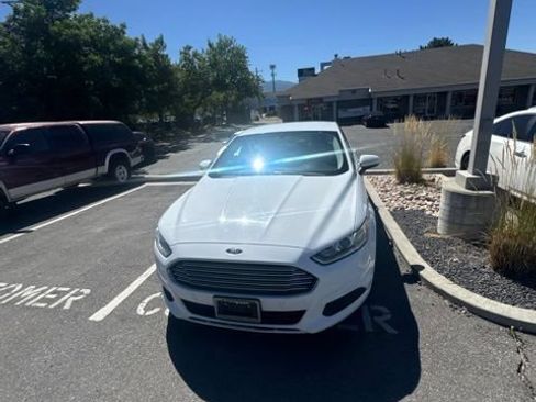 Used 2013 Ford Fusion S FWD image 3