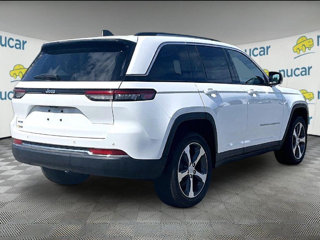 Used 2023 Jeep Grand Cherokee 4WD 4xe image 6