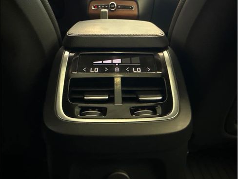 Used 2021 Volvo XC90 T8 Inscription Expression w/ Protection Package Premier AWD/4WD image 26