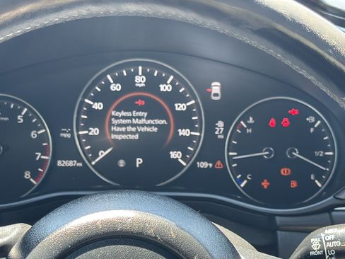 Used 2019 MAZDA MAZDA3 Hatchback w/ Preferred Package FWD image 30