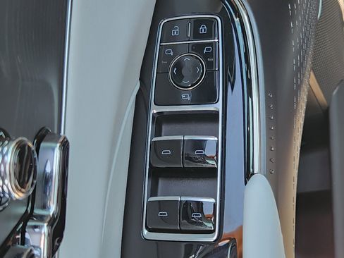 New 2025 Cadillac Lyriq Sport w/ LPO, Floor Liner Package RWD image 20