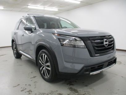 Used 2024 Nissan Pathfinder Platinum