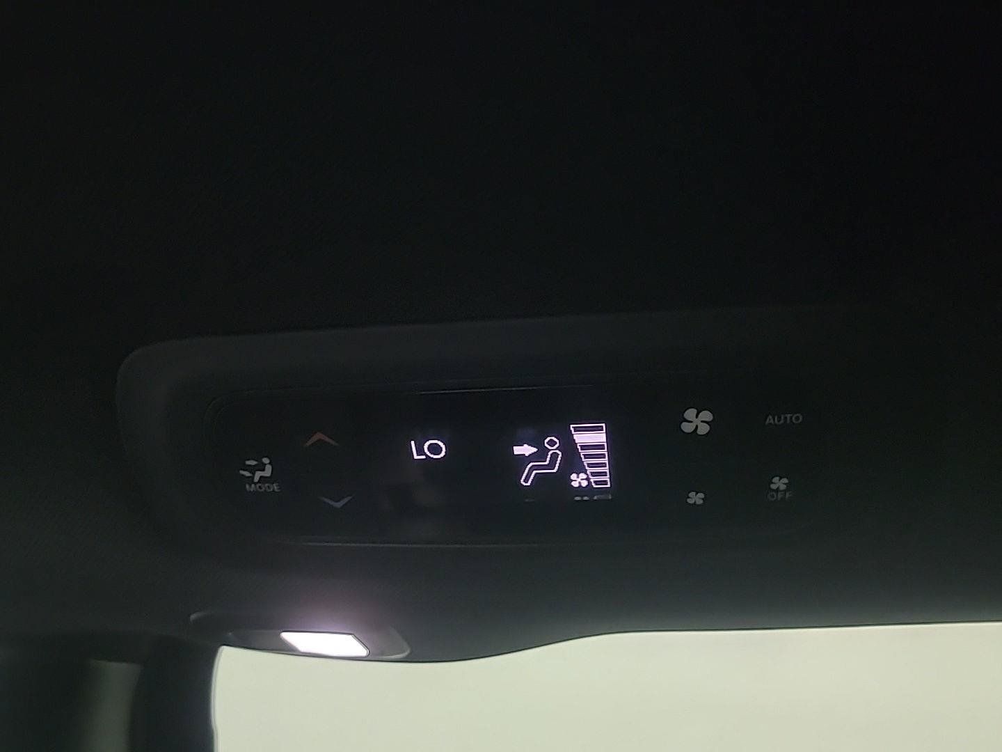 Used 2019 Chrysler Pacifica Touring-L Plus w/ Advanced Safetytec Group FWD image 26