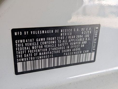 Used 2025 Volkswagen Jetta Sport FWD image 32