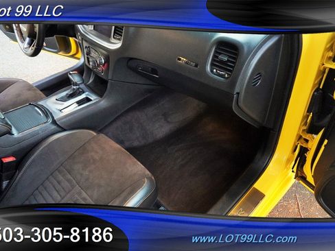 Used 2017 Dodge Charger R/T image 35