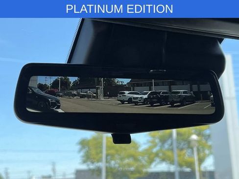 Used 2020 Cadillac Escalade Platinum AWD/4WD image 31