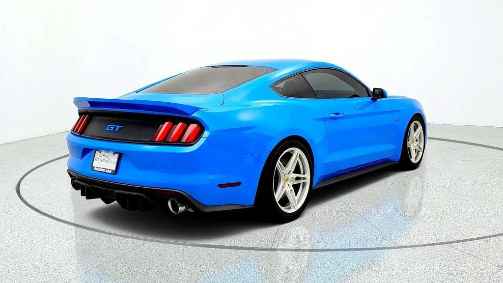 Used 2017 Ford Mustang GT w/ Black Accent Package RWD image 5