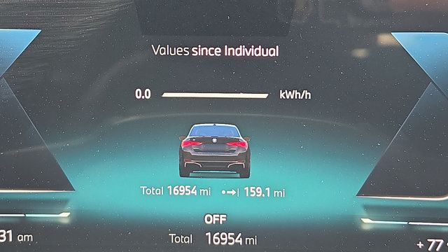 Used 2025 BMW i4 xDrive40i AWD/4WD image 10