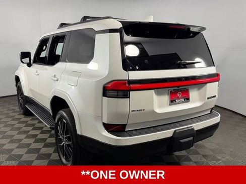 Used 2024 Lexus GX 550 w/ Accessory Package (Z1) image 6