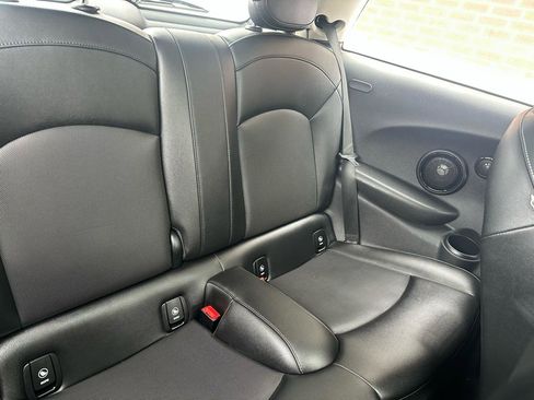 Used 2015 MINI Cooper 2-Door Hardtop image 17