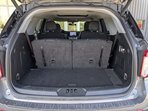 Used 2023 Ford Explorer XLT w/ Equipment Group 202A image 32