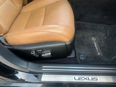 Used 2016 Lexus LS 460 RWD image 26