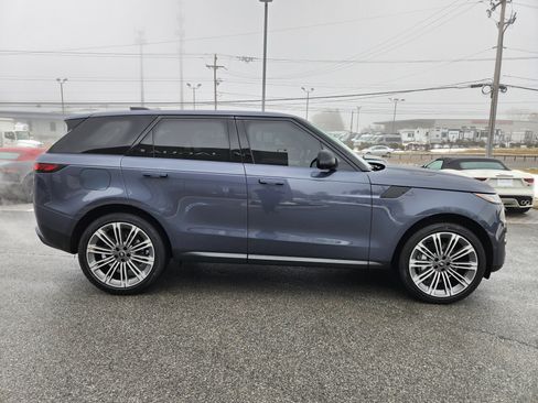 Certified 2024 Land Rover Range Rover Sport SE image 6
