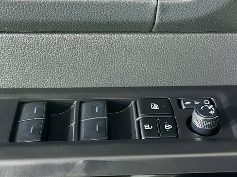 Used 2024 Toyota Tundra Limited image 14