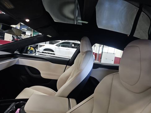 Used 2022 Tesla Model S Plaid image 20