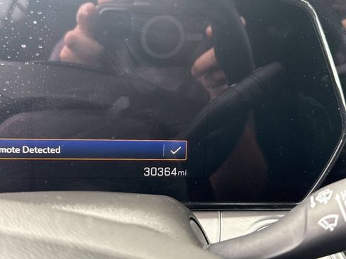 Used 2025 Chevrolet Trax LT FWD image 9