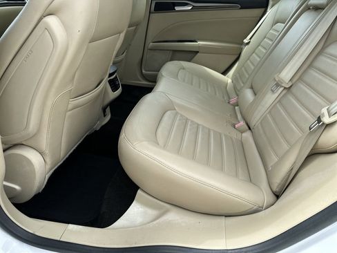 Used 2013 Ford Fusion SE image 28