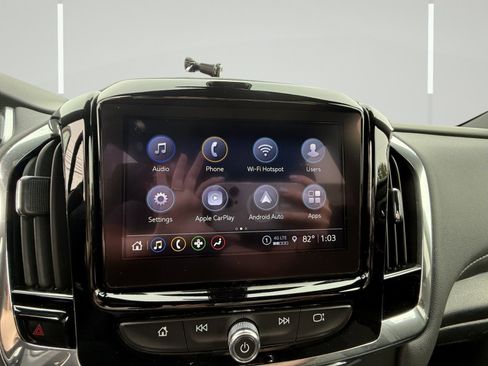 Used 2023 Chevrolet Traverse LT image 19