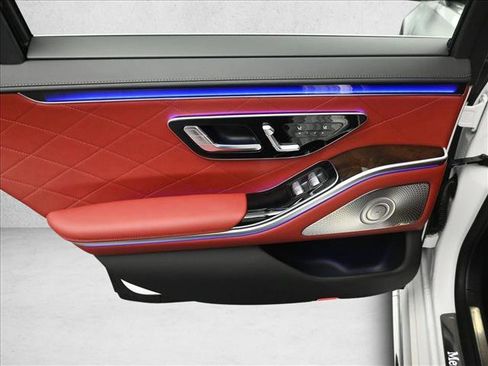 New 2026 Mercedes-Benz S 580 4MATIC Sedan image 23