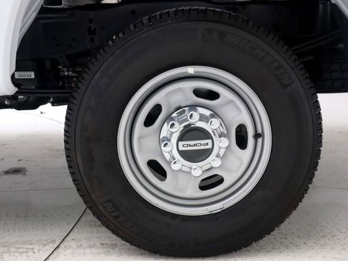 Used 2024 Ford F250 XL w/ Snow Plow Prep Package image 25