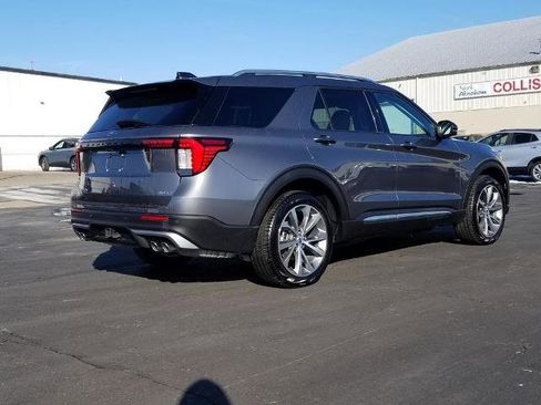 Certified 2025 Ford Explorer Platinum w/ Ultimate Package image 2