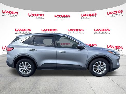 Used 2021 Ford Escape SE FWD image 3