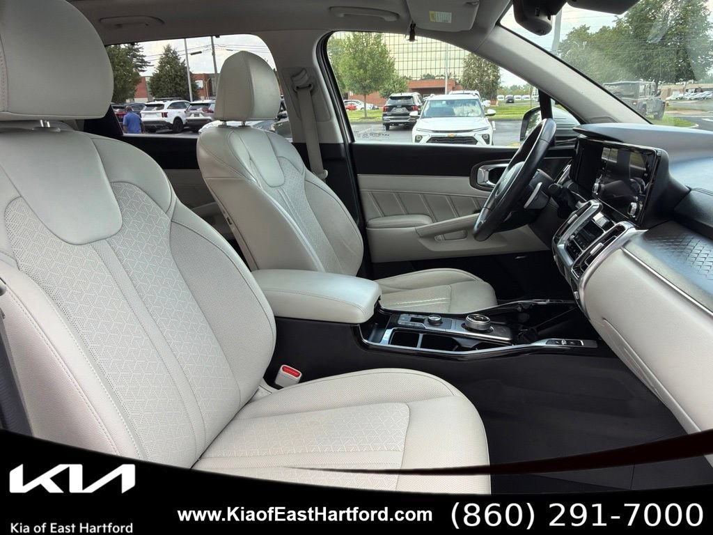 Certified 2023 Kia Sorento SX Prestige AWD/4WD image 11
