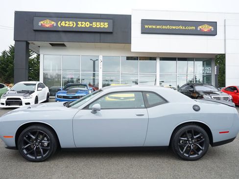 Used 2022 Dodge Challenger SXT w/ Blacktop Package image 2