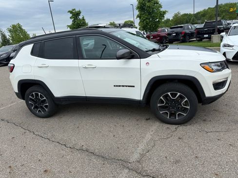 Used 2020 Jeep Compass Trailhawk w/ Cold Weather Group AWD/4WD image 4