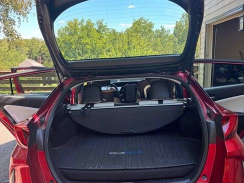 Used 2018 Toyota Prius Prime Advanced FWD image 6