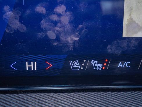 Certified 2025 Chevrolet Traverse High Country image 25