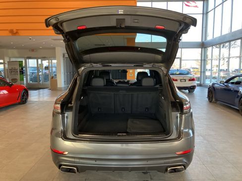 Used 2019 Porsche Cayenne image 24