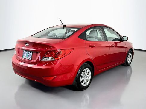 Used 2013 Hyundai Accent GLS FWD image 7